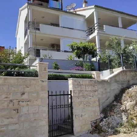 Anica Apartmán